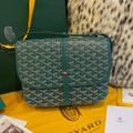 Goyard messenger
