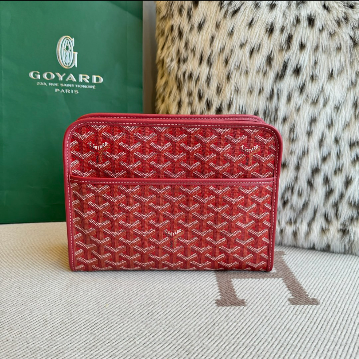 Goyard washbag