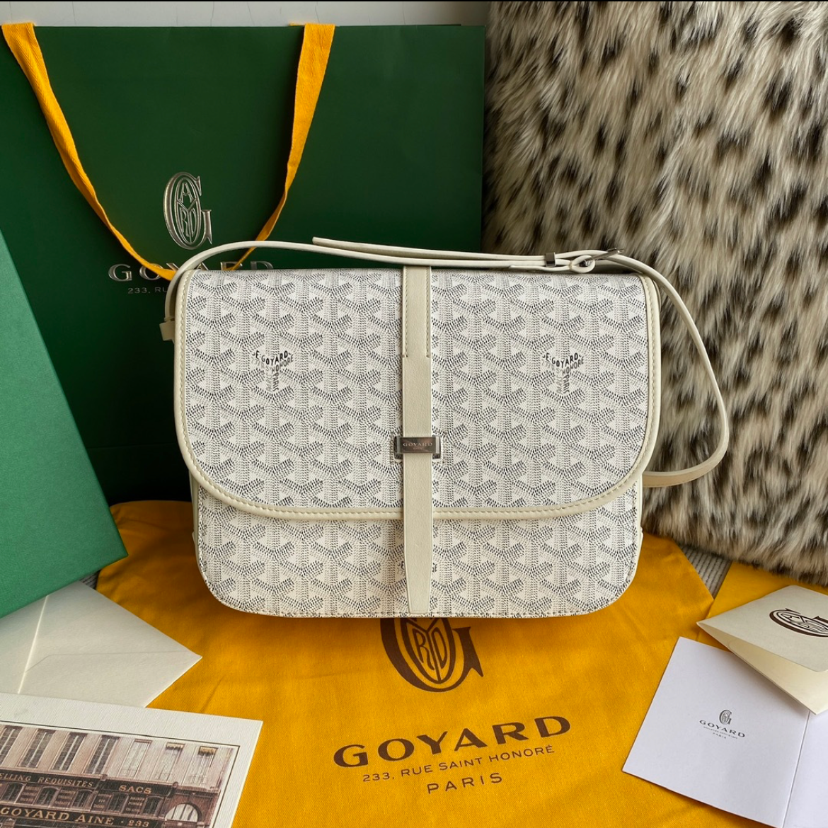 Goyard messenger
