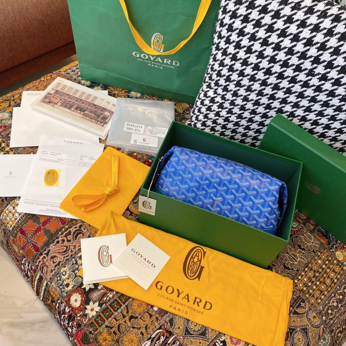 Goyard washbag
